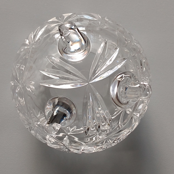 Round 4 Inch Pinwheel Crystal Bowl - Picture 9 of 10